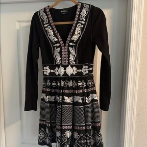 Bebe Black and White Long Sleeve Dress by bene
